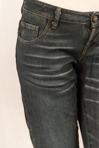 finissaggio laser jeans 