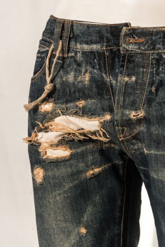 taglio laser jeans 