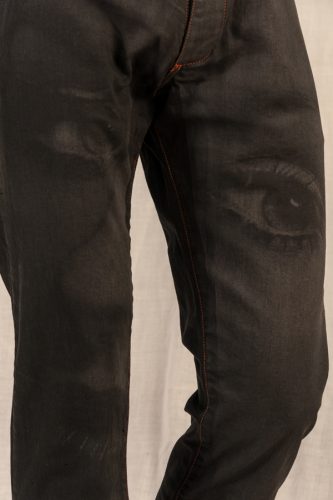 lavorazione laser jeans 