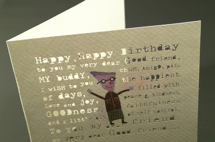 dettaglio taglio laser biglietto auguri 